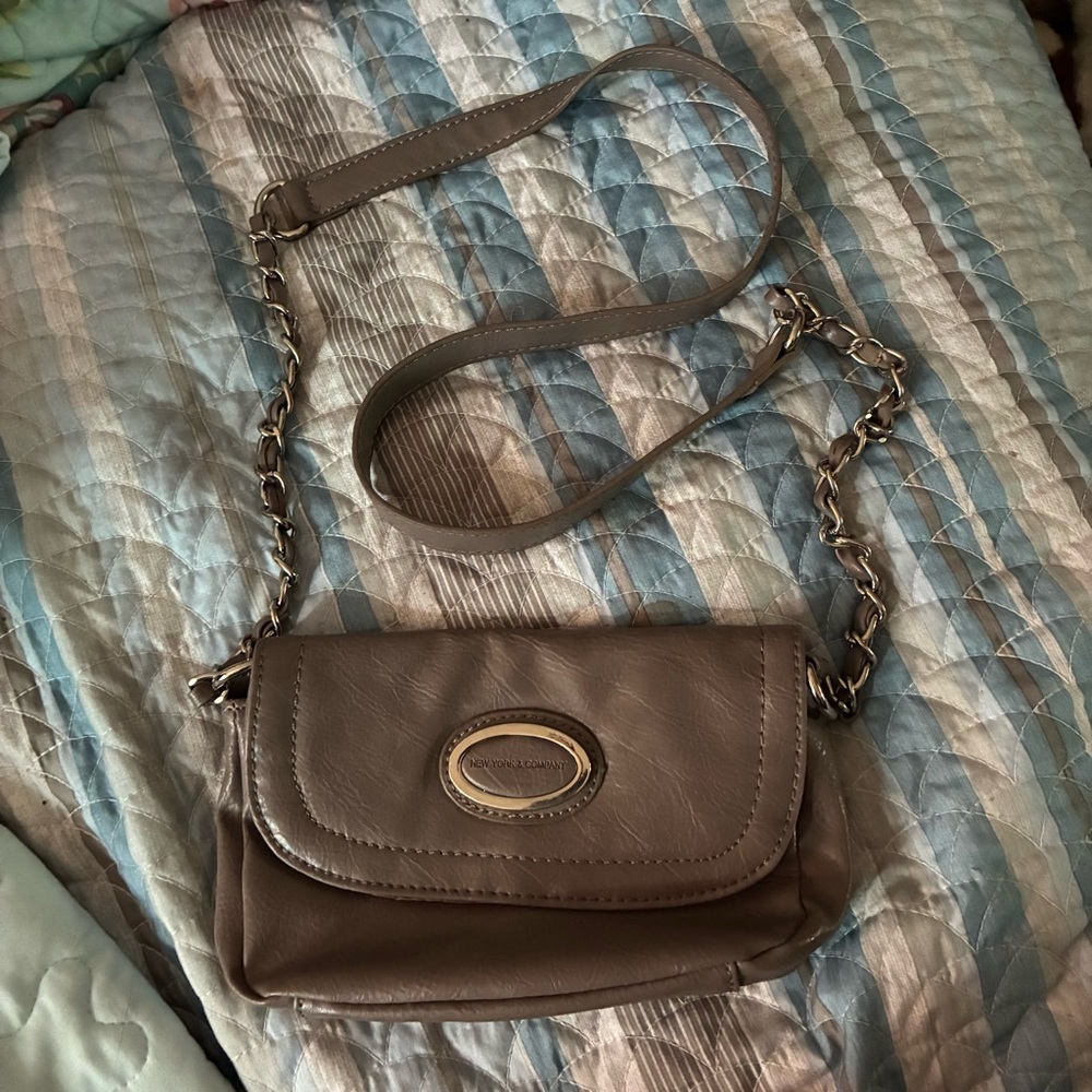 New York & Company Crossbody Purse Taupe/Grey Snap Faux Leather Chain Strap